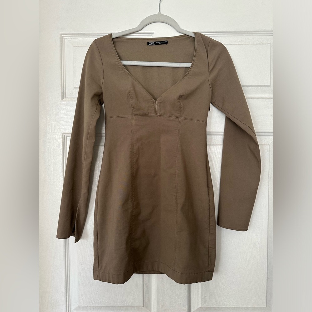 ZARA Dress Small Bodycon Mini Contemporary V-Neck Long Sleeve Taupe Gray